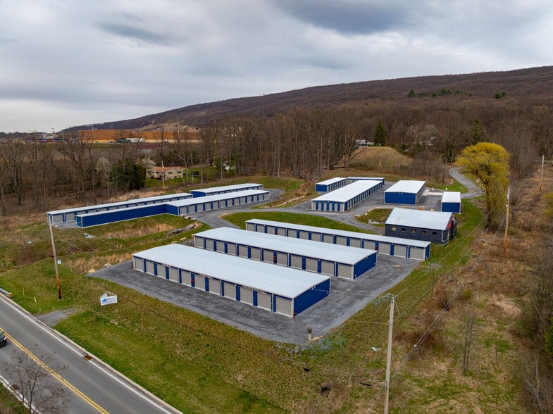 More Photos Of 1122 Amelia Ave, Altoona Self Storage For Sale