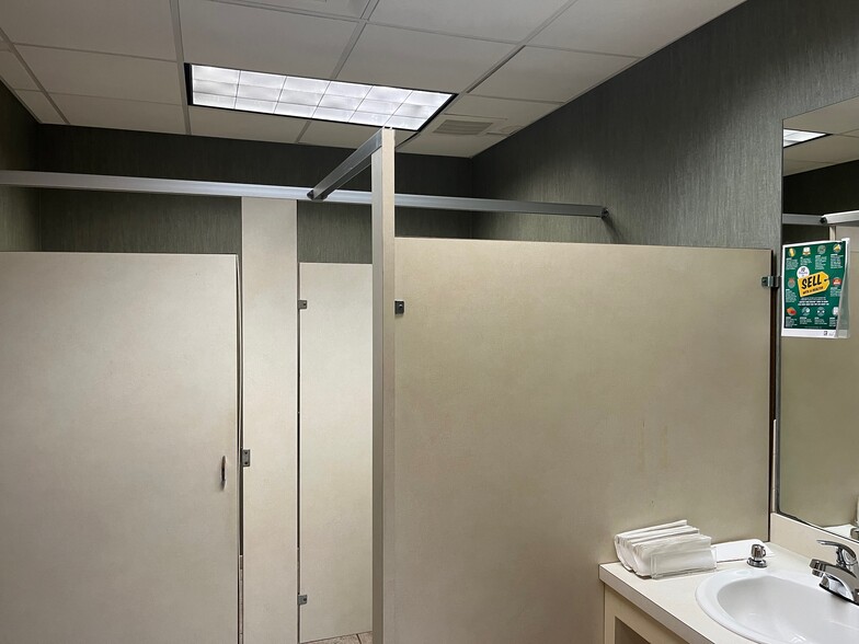 More Photos Of 2145 Duluth Hwy, Duluth Office For Lease