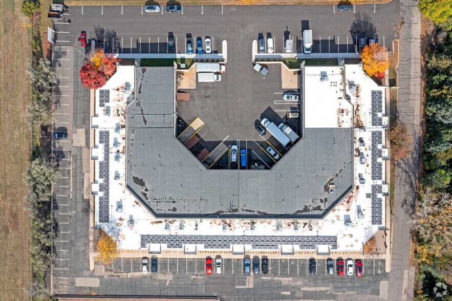 More Photos Of 10740 Lyndale Ave S, Bloomington Light Manufacturing For Sale