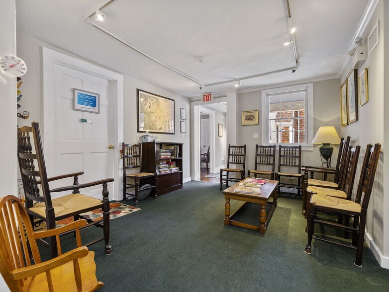 More Photos Of 21 Eliot St, Natick Office For Sale