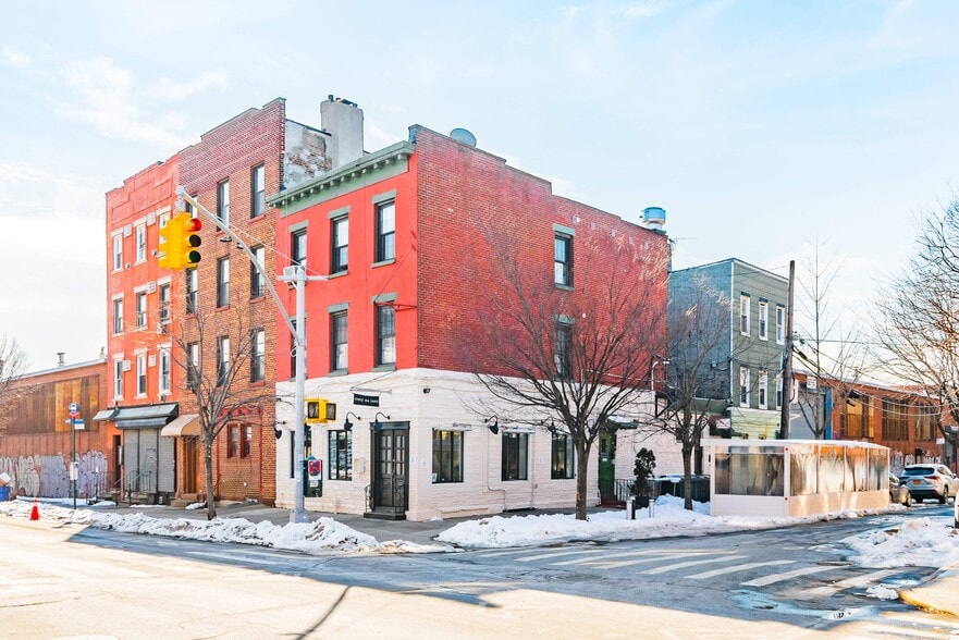 More Photos Of 47 Franklin St, Brooklyn Apartments For Sale