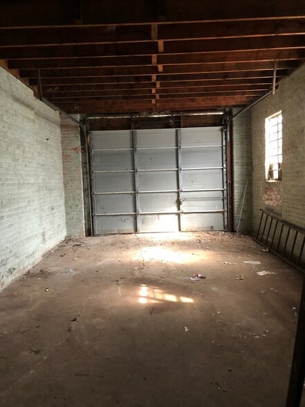 More Photos Of 3162 W Grand Ave, Chicago Warehouse For Lease