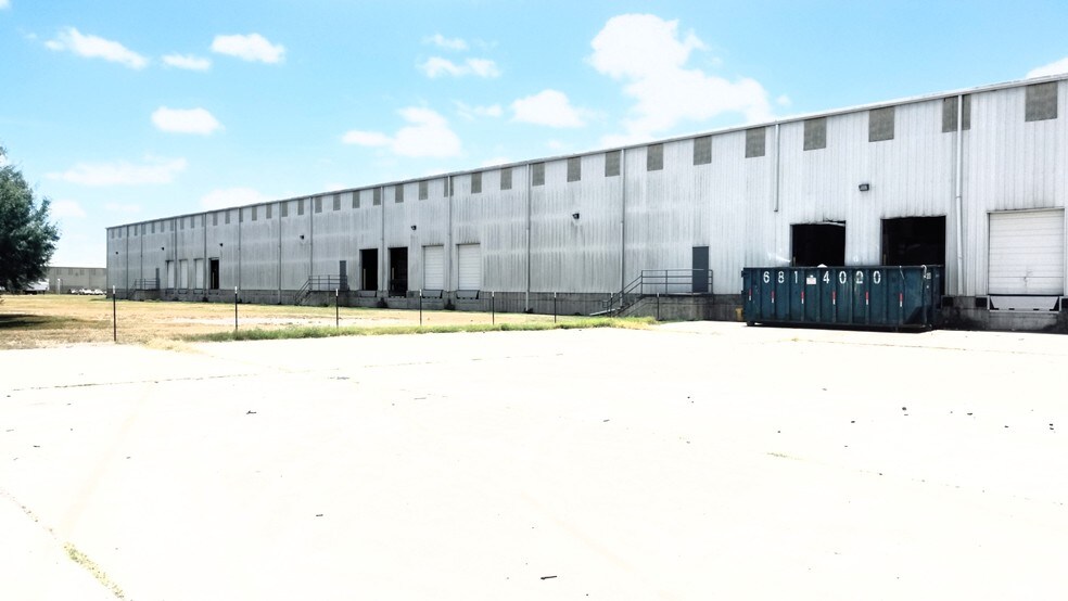 More Photos Of 3600 Formosa Ave, McAllen Distribution For Lease