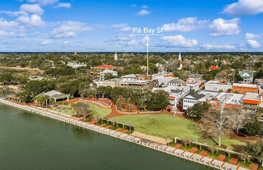 More Photos Of 916 Bay St, Beaufort Office For Sale