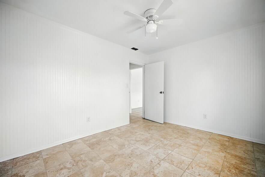 More Photos Of 820-910 2nd St St, Jacksonville Beach, Jacksonville Beach Apartments For Sale