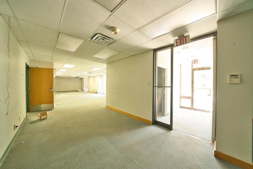 More Photos Of 3620 Biddle Ave, Wyandotte Medical For Sale