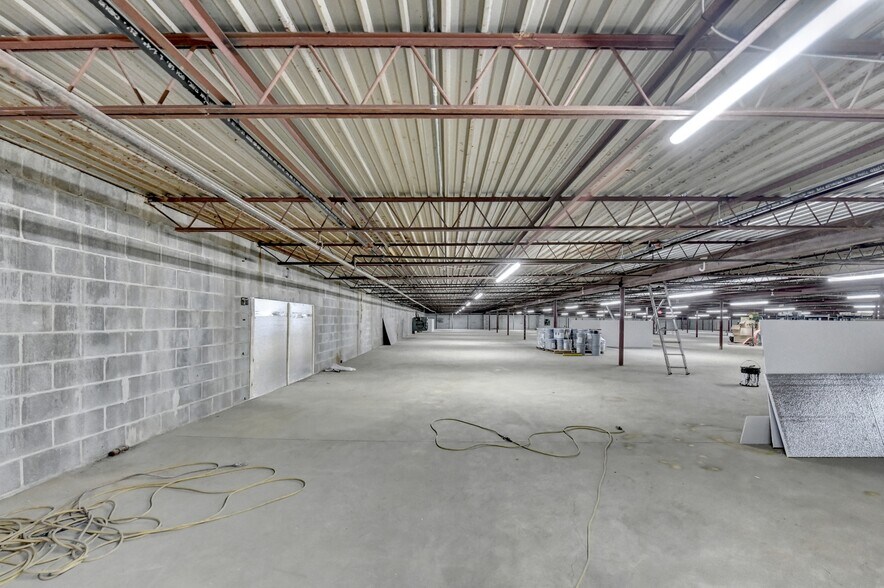 More Photos Of 4784 Cantrell Rd, Flowery Branch Warehouse For Sale