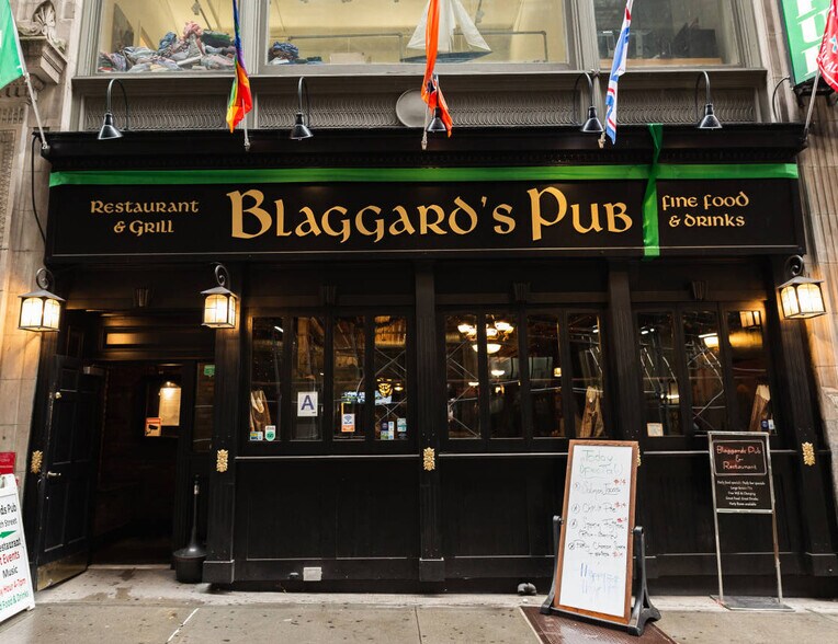 More Photos Of 8 W 38th St, New York Office For Lease