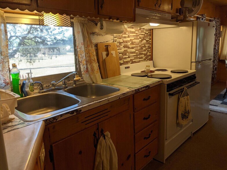 More Photos Of 1306 N Woodland Dr, Payson Multifamily For Sale