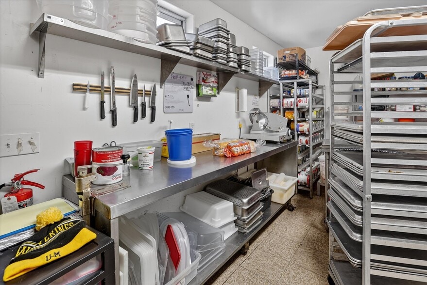 More Photos Of 5937 W Higgins Lake Dr, Roscommon Restaurant For Sale