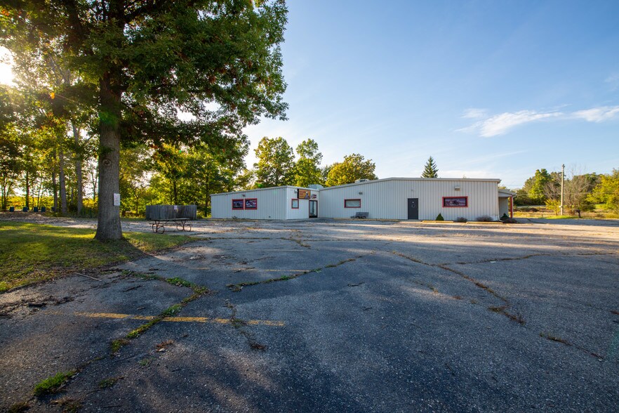 More Photos Of 11485 N Territorial Rd, Dexter Freestanding For Sale