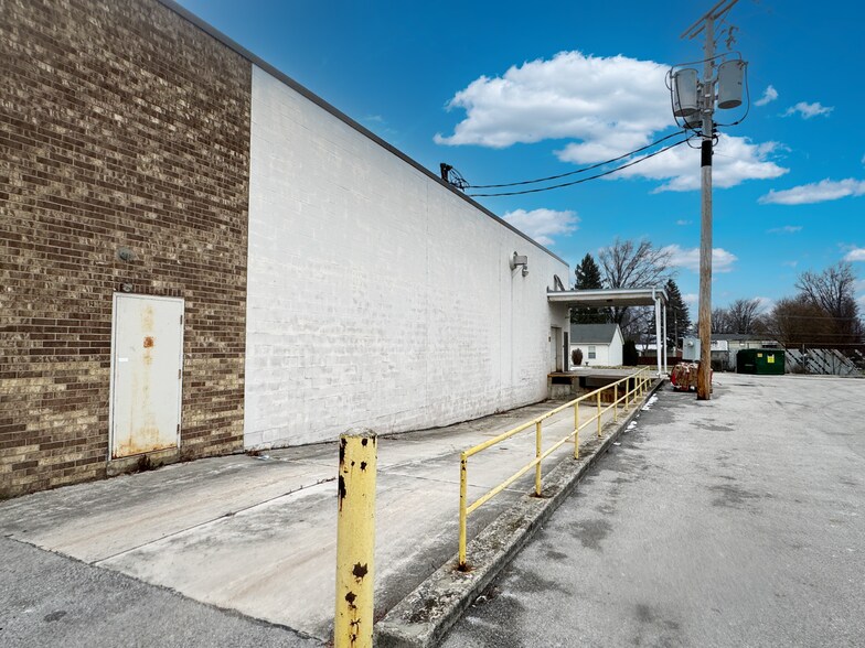 More Photos Of 644 W Market St, Tiffin Freestanding For Sale
