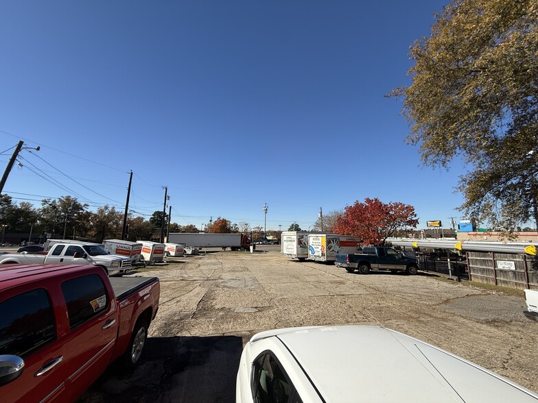 More Photos Of 3718 Troup Hwy, Tyler General Retail For Sale