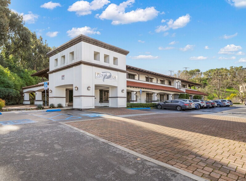 More Photos Of 25550 Hawthorne Blvd, Torrance Medical For Sale