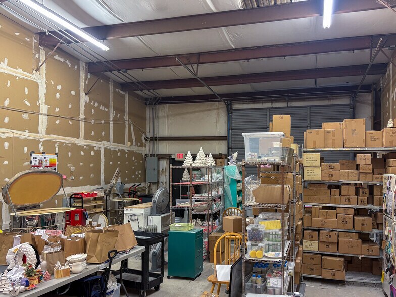 More Photos Of 622 Old Trolley Rd, Summerville Storefront For Lease