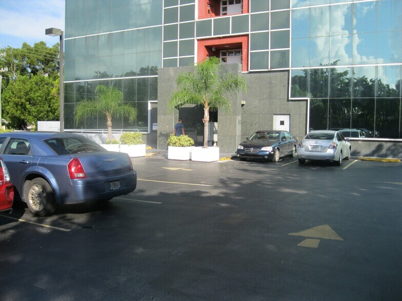 More Photos Of 2121 SW 3rd Ave, Miami Office For Lease