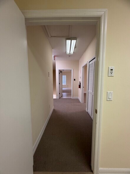 More Photos Of 4707 Enterprise Ave, Naples Loft Creative Space For Lease