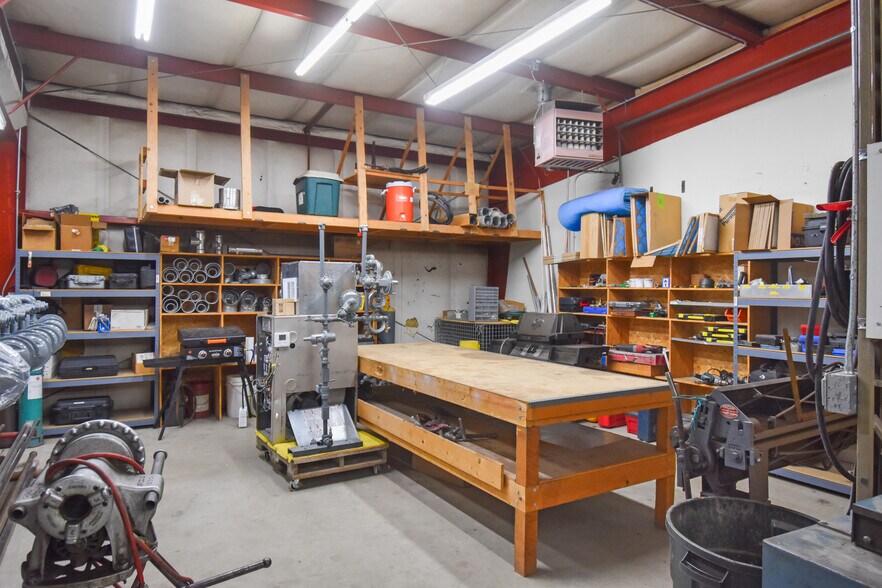 More Photos Of 603 E 2nd St, Ogallala Showroom For Sale