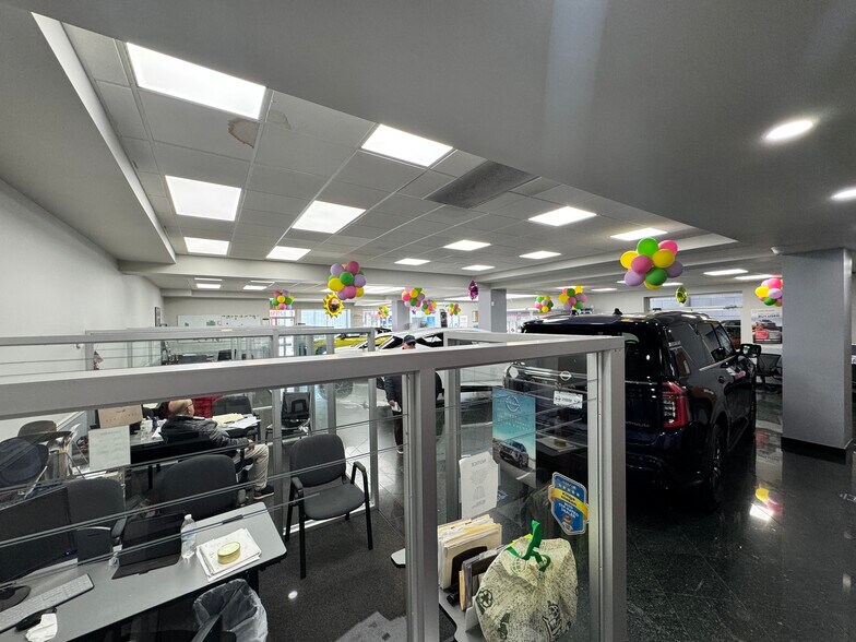 More Photos Of 2758 Coney Island Ave, Brooklyn Auto Dealership For Lease
