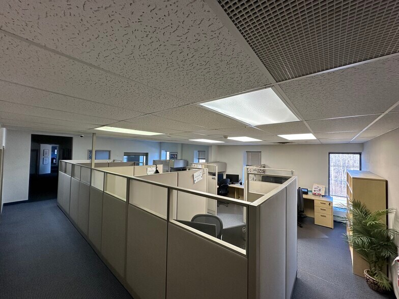 More Photos Of 301 Fields Ln, Brewster Village Research And Development For Lease