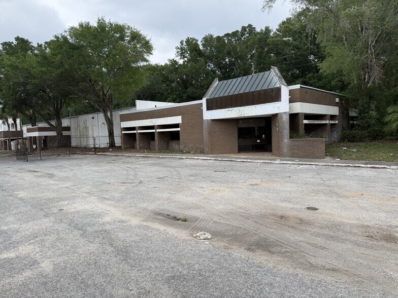 More Photos Of 7725 N Orange Blossom Trl, Orlando Warehouse For Sale