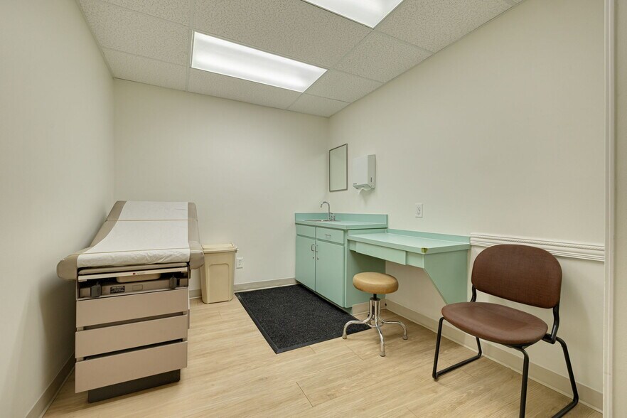 More Photos Of 1105 S Fort Harrison Ave, Clearwater Medical For Lease