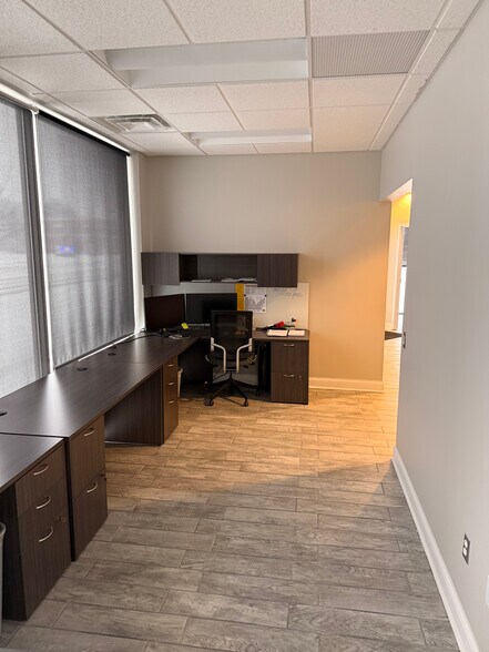 More Photos Of 53 S Washington St, Oxford Storefront For Sale