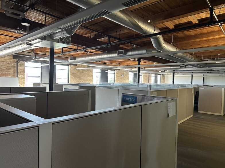More Photos Of 600 Stinson Blvd NE, Minneapolis Office For Sale