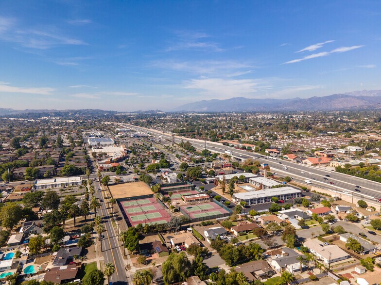 More Photos Of 840 S Indian Hill Blvd, Claremont Hotel For Sale