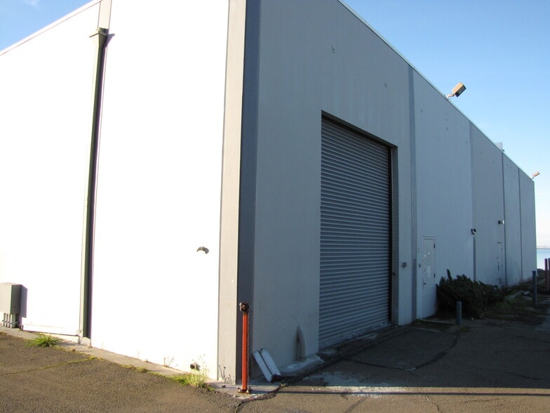 More Photos Of 828 Airport Blvd, Burlingame Research And Development For Lease