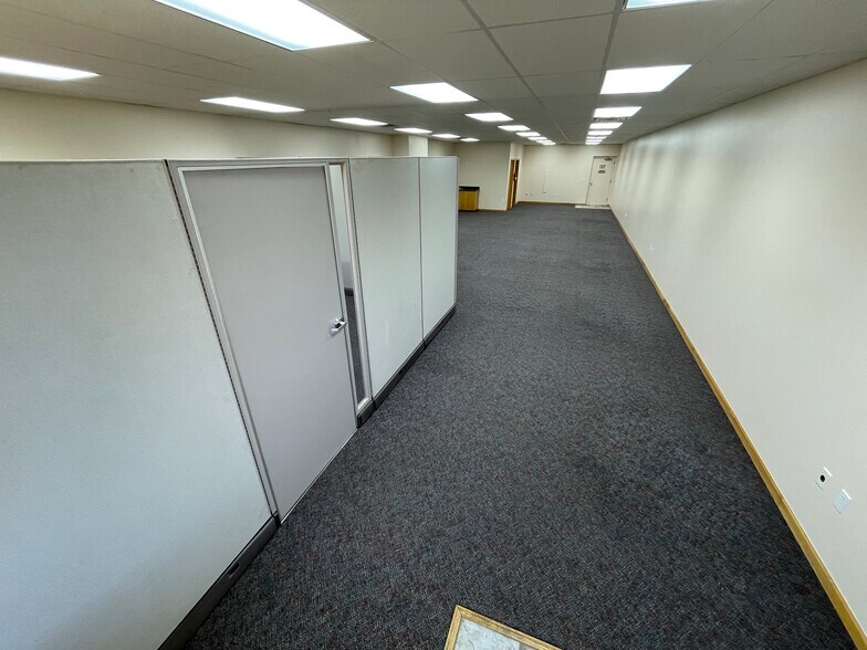 More Photos Of 4194-4208 N Garfield Ave, Loveland Office For Lease