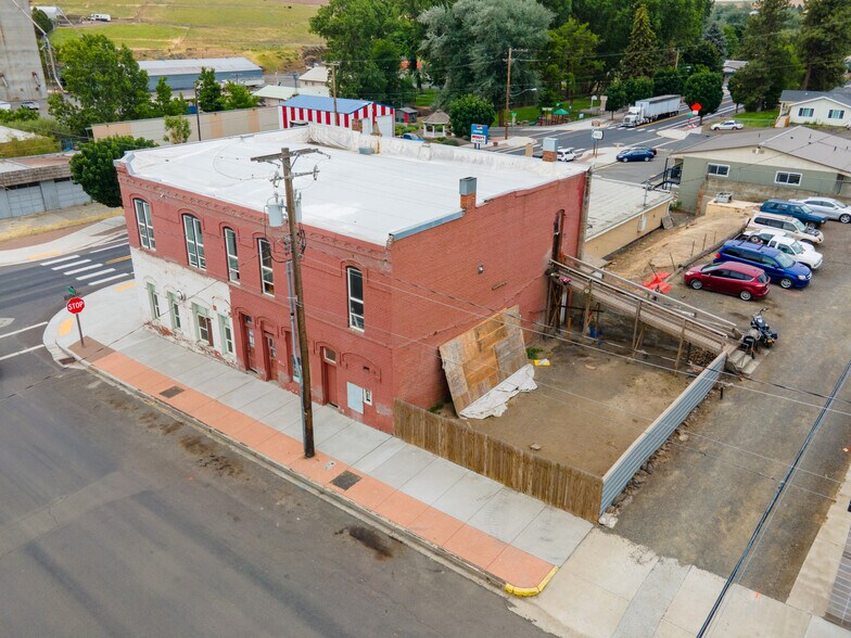 More Photos Of 100 Main St, Moro Specialty For Sale