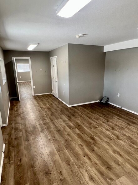 More Photos Of 5711 Monaco Cir, San Antonio Office For Lease