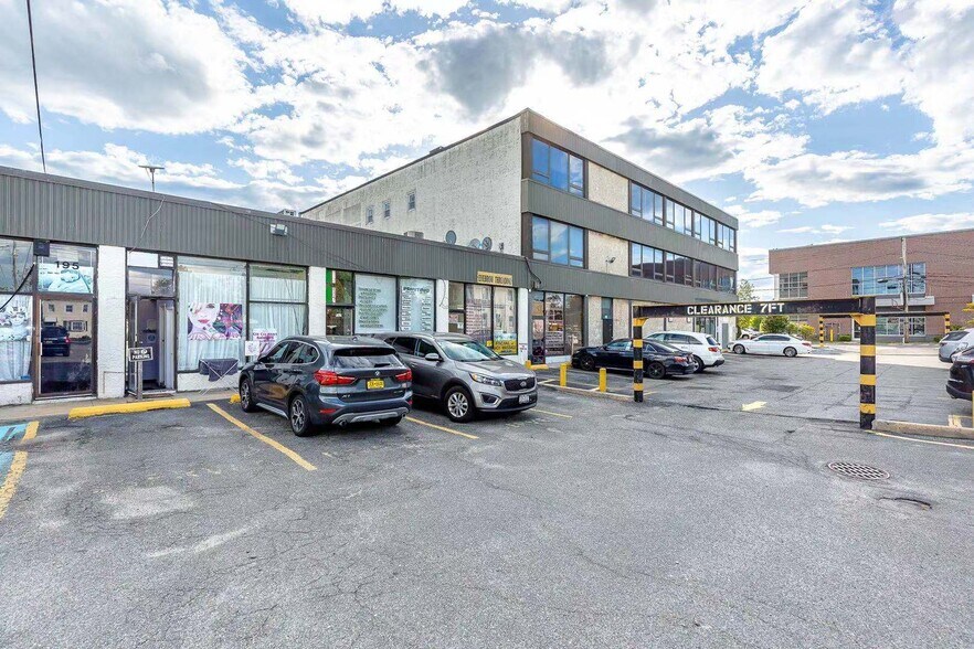 More Photos Of 183 S Broadway, Hicksville Office For Lease