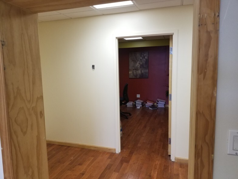 More Photos Of 229 S Waverly St, Yonkers Specialty For Sale