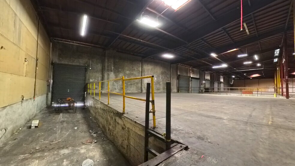 More Photos Of 1363 S Bonnie Beach Pl, Commerce Warehouse For Lease