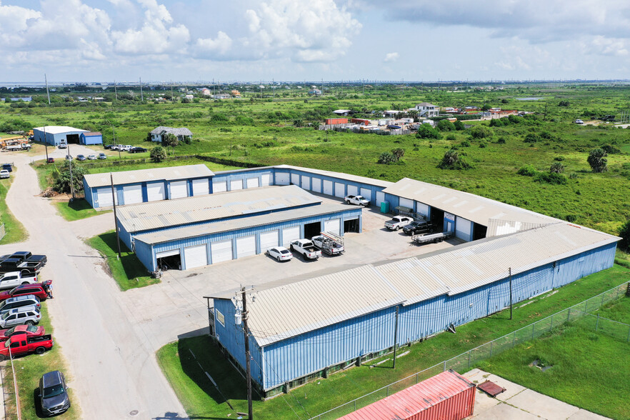More Photos Of 4820 Pean St, Galveston Warehouse For Sale