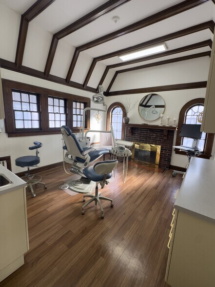 More Photos Of 304 Bloomfield Ave, Verona Medical For Lease