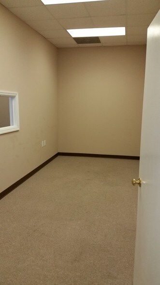 More Photos Of 4582 Cumberland Rd, Fayetteville Freestanding For Lease