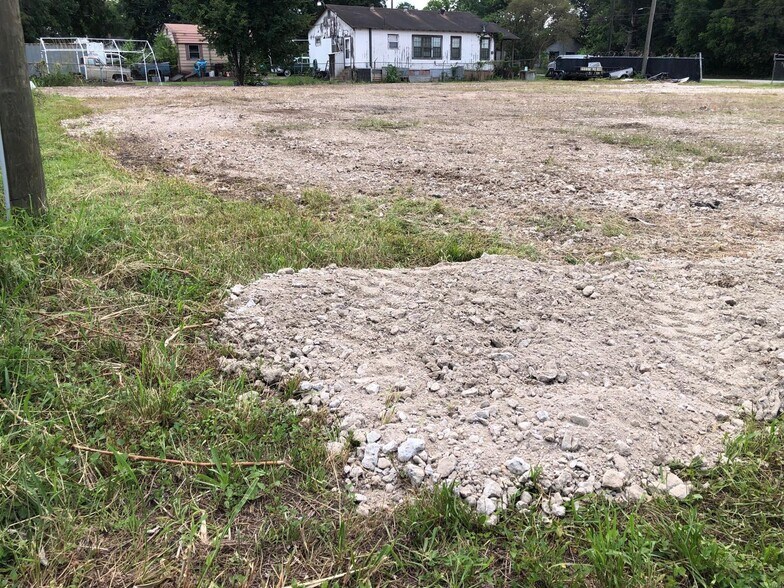 More Photos Of 8010 Cypress St, Houston Land For Lease