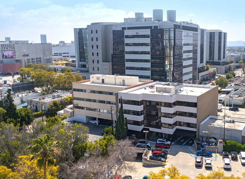 Primary Photo Of 8737 Beverly Blvd, West Hollywood Medical For Lease