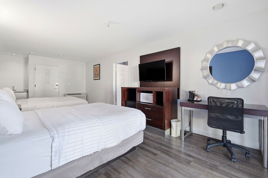 More Photos Of 600 Riverside Ave, Santa Cruz Hotel For Sale