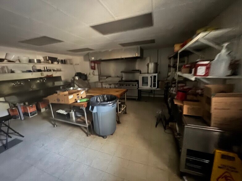 More Photos Of 534 S Beltline Blvd, Columbia Flex For Sale