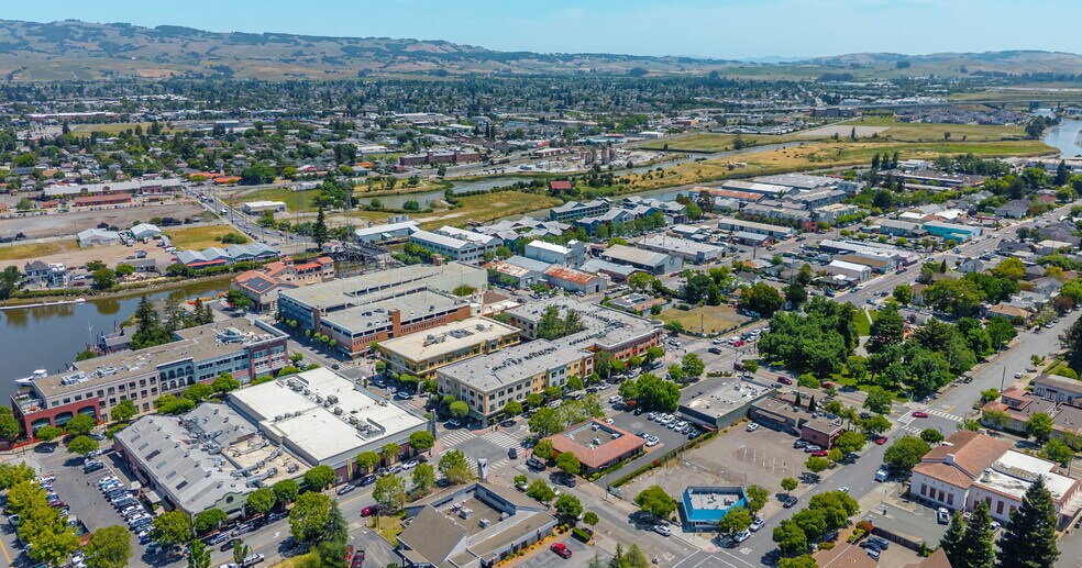 More Photos Of 140 2nd St, Petaluma Storefront Retail Office For Sale