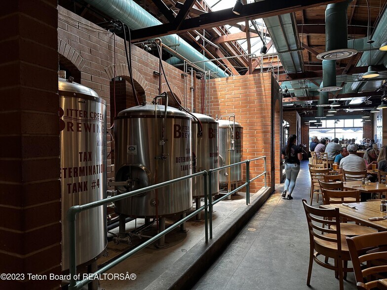 More Photos Of 604 Broadway St, Rock Springs Restaurant For Sale