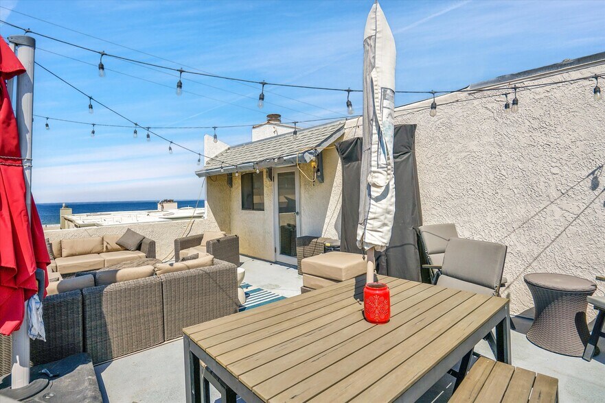 More Photos Of 14 Mast, Marina Del Rey Apartments For Sale