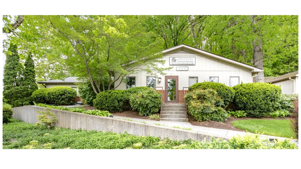 More Photos Of 2206 S Main St, Blacksburg Office For Lease