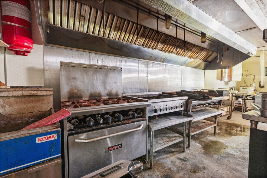 More Photos Of 11310 FM 1725 Rd, Cleveland Restaurant For Sale