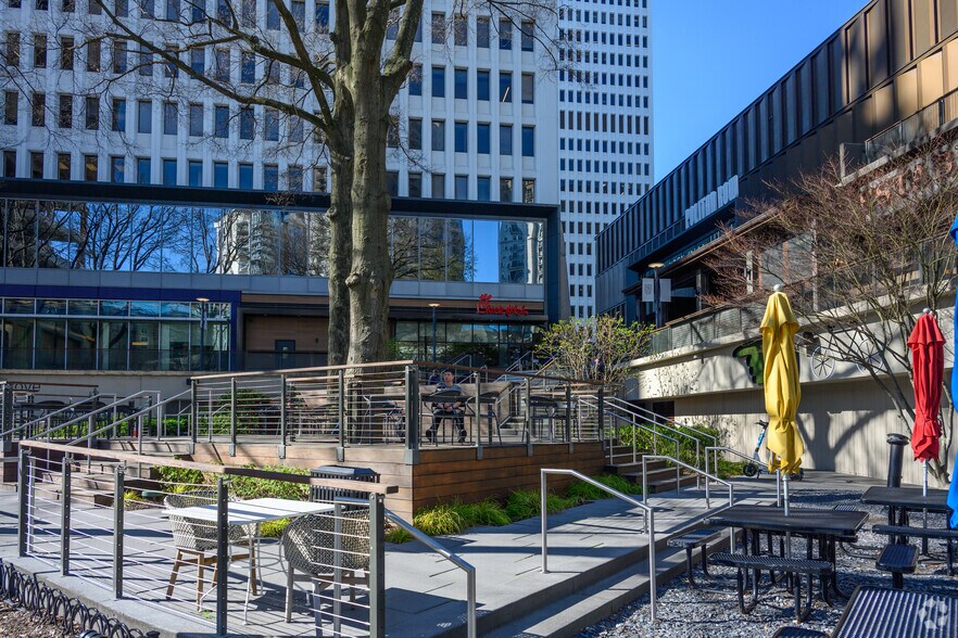 More Photos Of 1175 Peachtree St NE, Atlanta Office For Lease