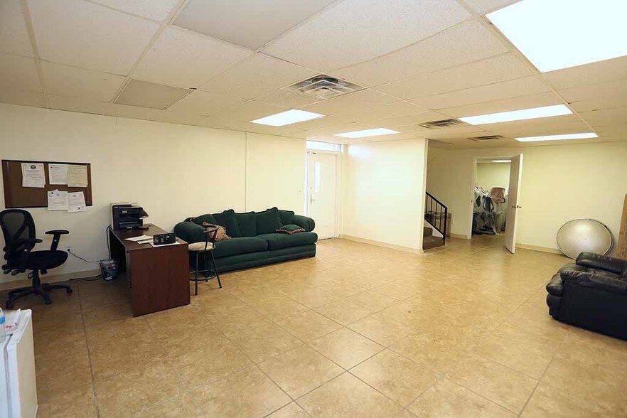 More Photos Of 4023 W Oquendo Rd, Las Vegas Warehouse For Sale